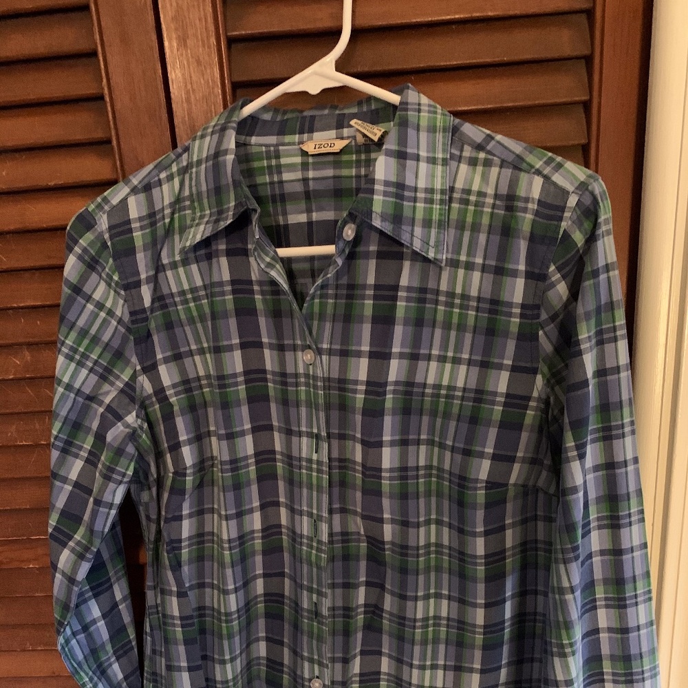 Woman's Izod Blouse